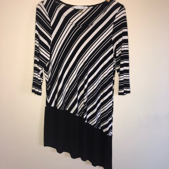 Peter Nygard Slanted Hem Striped Dress Size Large - Picture 4 of 5